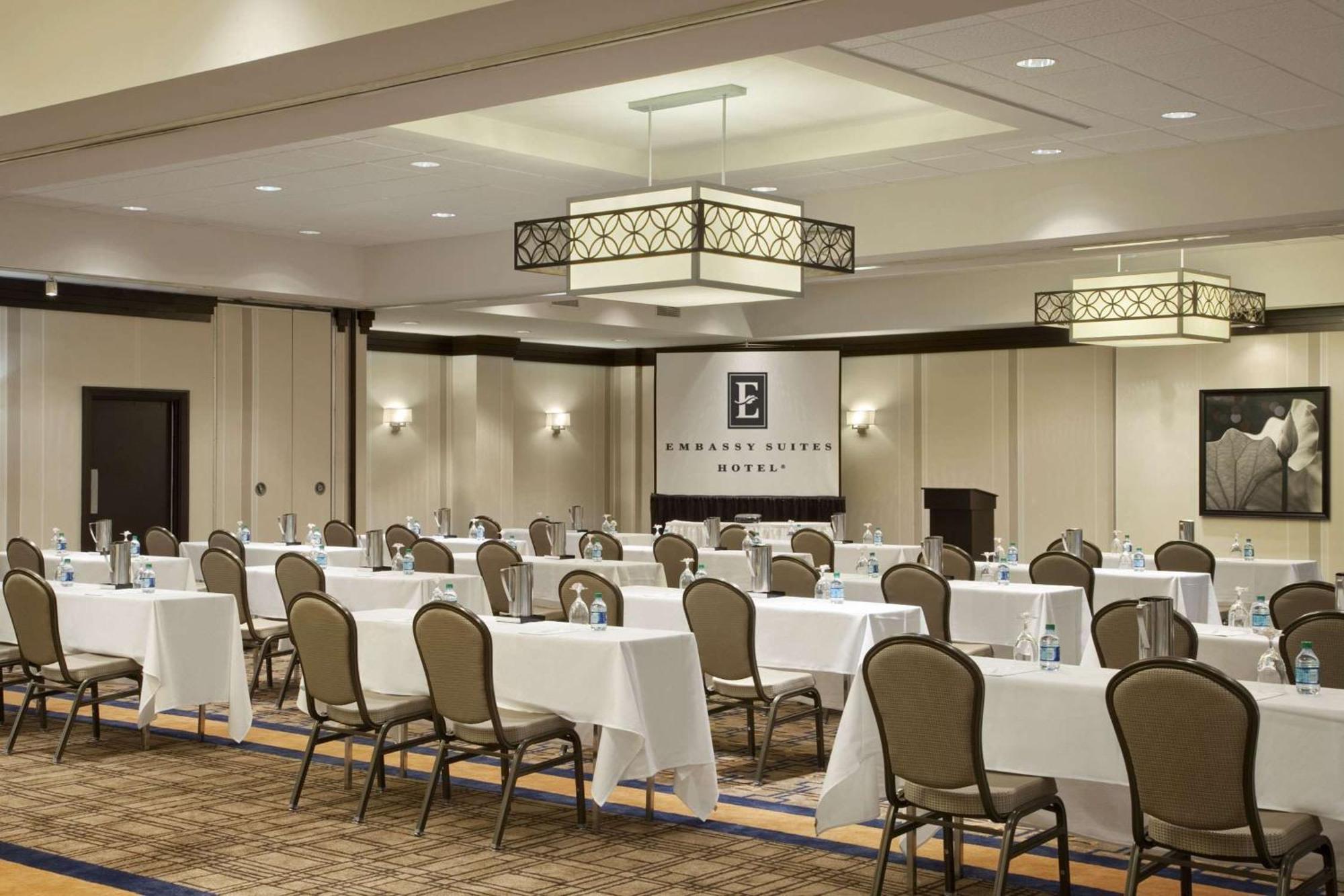 Embassy Suites By Hilton St Louis Airport Bridgeton Eksteriør bilde