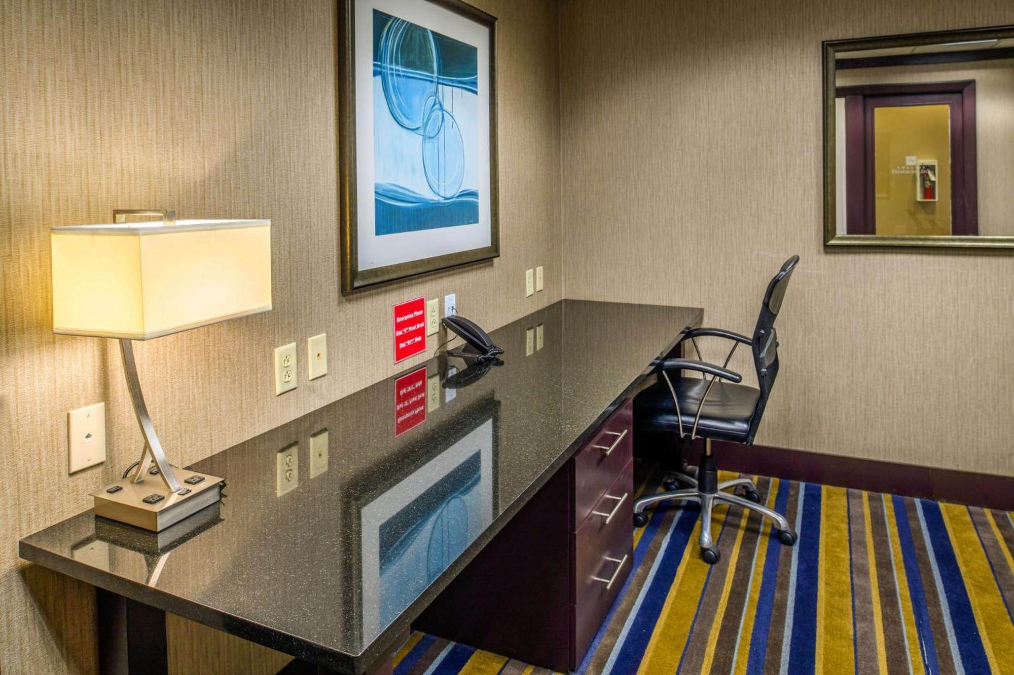 Embassy Suites By Hilton St Louis Airport Bridgeton Eksteriør bilde